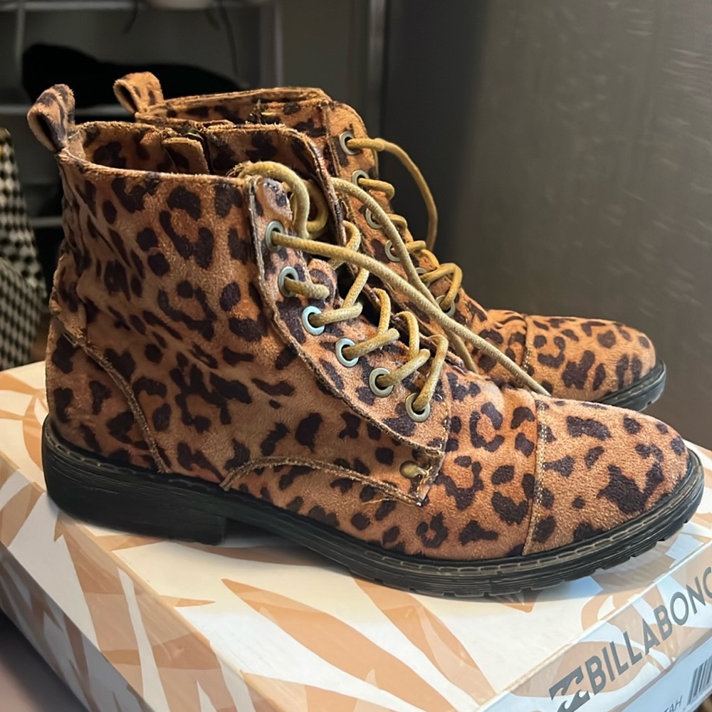 Cheetah color combat boots